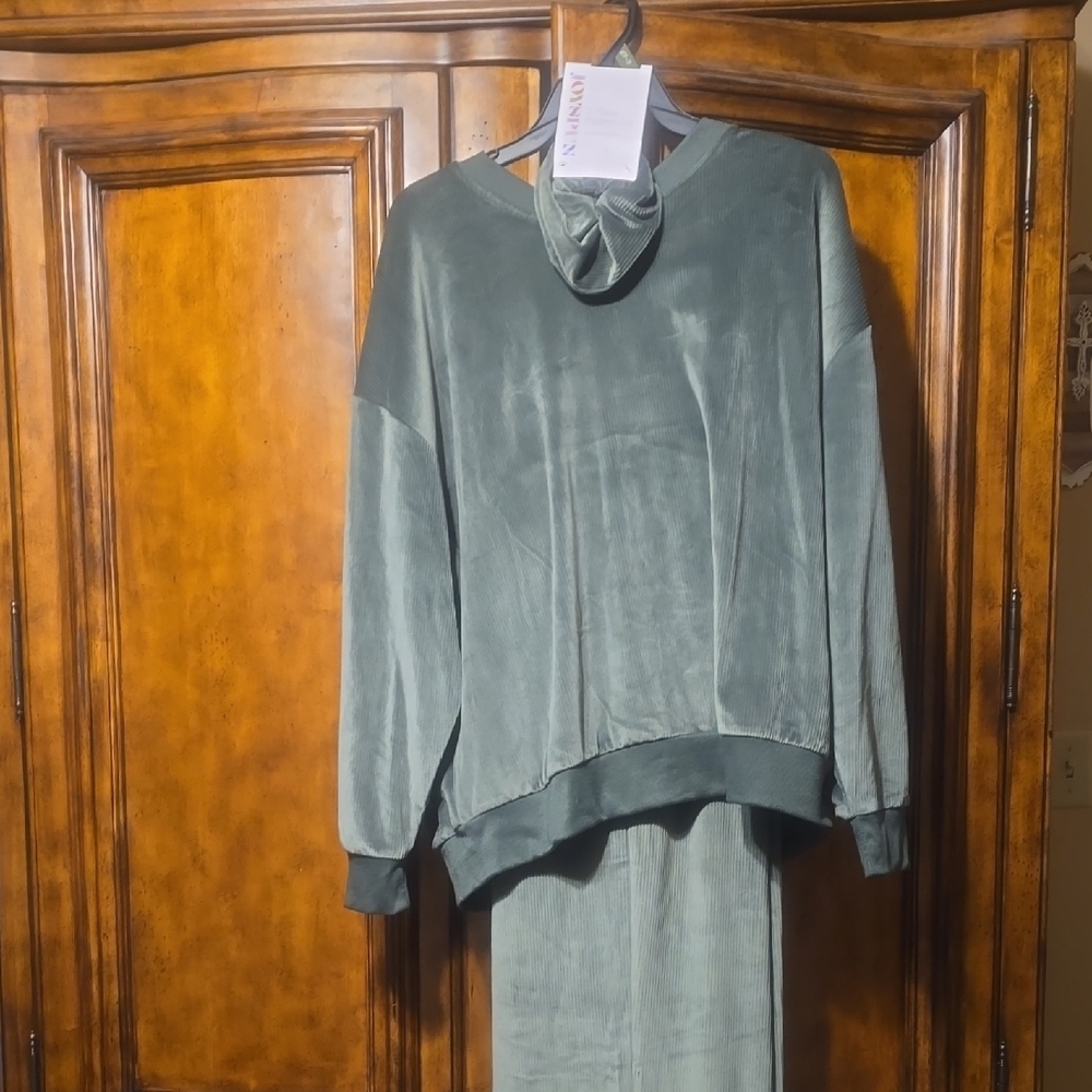 Women's Green Pajama Set
